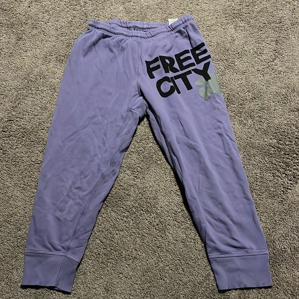Free city sweatpants